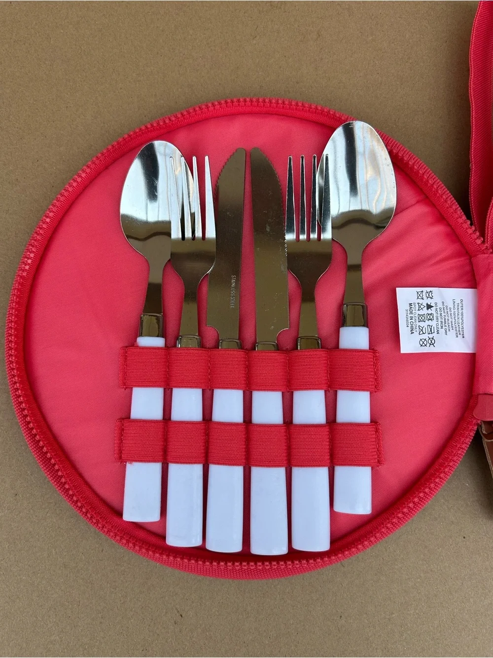 Sunnylife Picnic Set w/2 plates and utensils Orange 10” Hand Loop Zips
